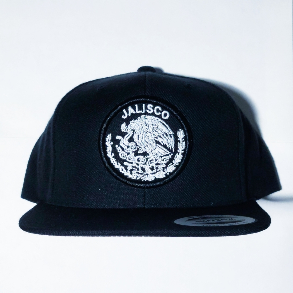 Gorra tipo Snapback con uno de nuestros lindos diseño Mexicano. (Jalisco-Mexico)